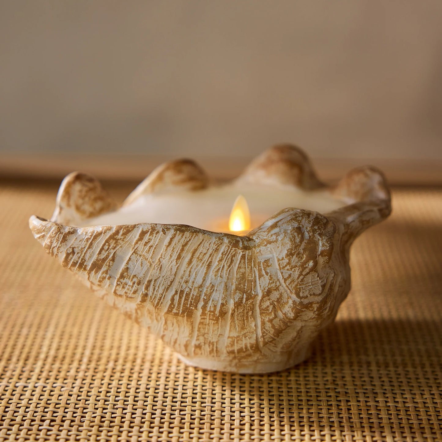 Clamshell Flameless Candle